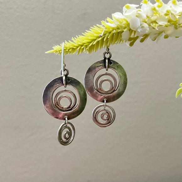 Silpada Sterling Silver 925 Hammered Drop Earrings - Picture 3 of 4